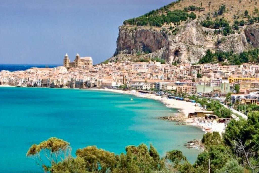 Mansarda Camelie Via Dei Normanni, 45 Campofelice Di Roccella Exterior foto
